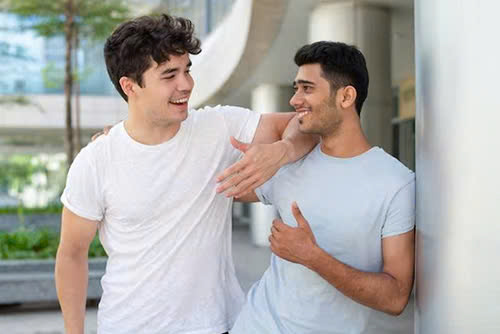 Homeboy là gì và cách diễn đạt thay thế